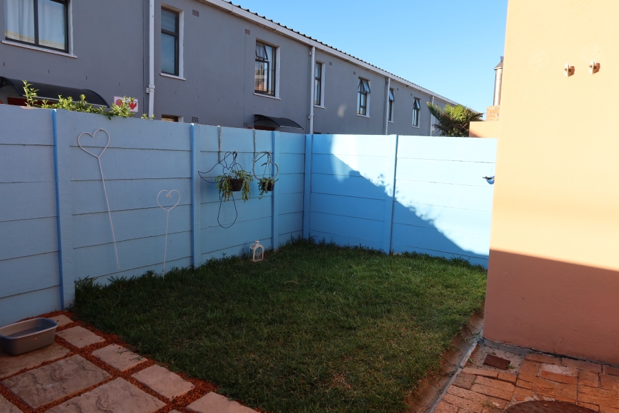 2 Bedroom Property for Sale in Goodwood Park Western Cape